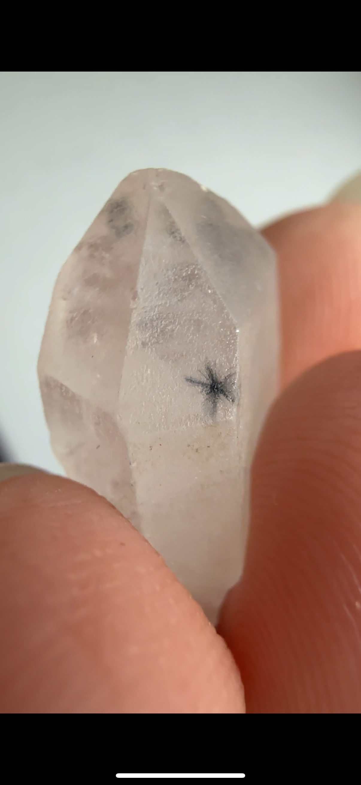 Hollandite in Quartz