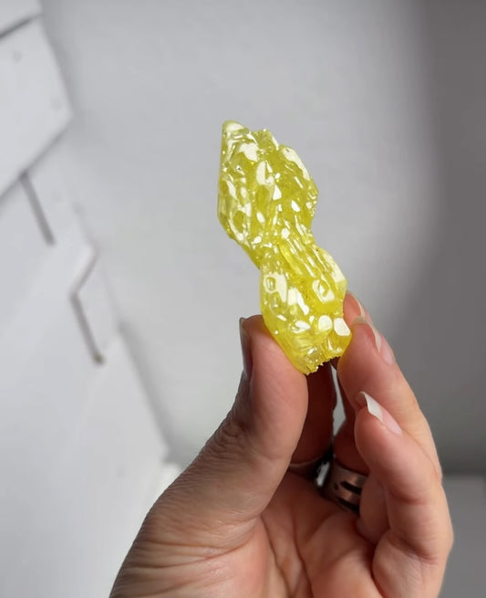 Native sulphur crystal